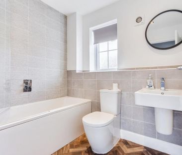 2 bedroom semi-detached house to rent - Photo 5