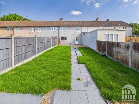 3 bedroom terraced house to rent - Photo 2