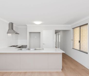 5B Wayside Court, Ravenswood. - Photo 1