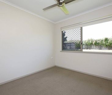 Spacious Family Living on a Very Large Block - Ducted AC system - N... - Photo 5