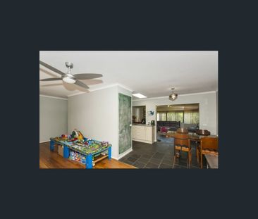 Four Bedroom Home on a Quiet Street! - Photo 1