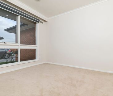 Single-Level Living, Sought after Location - Photo 1