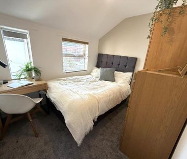 1 bedroom in a house share to rent - Photo 3