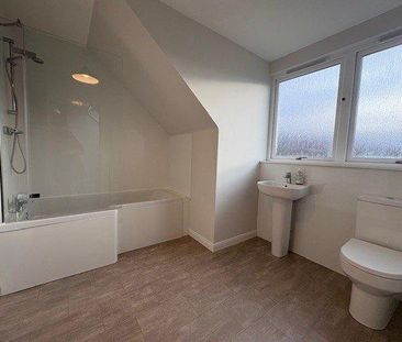 4 bedroom detached house to rent - Photo 1