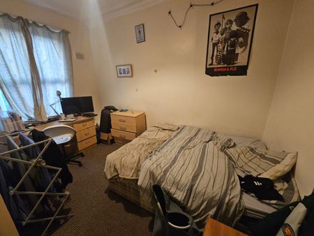 7 Bed - 8 Norwood Terrace, Headingley, Leeds - LS6 1EA - Student - Photo 5