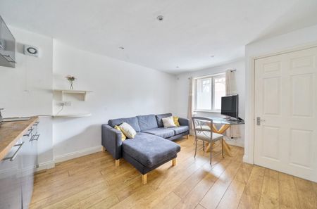 1 bedroom apartment to rent - Photo 2