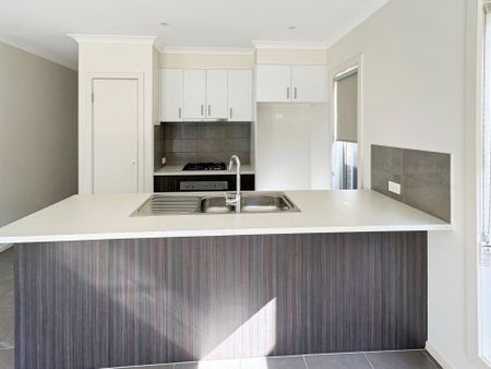 6 Monash Place, Canadian - Photo 4