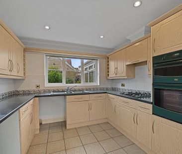 4 bedroom detached house to rent - Photo 1