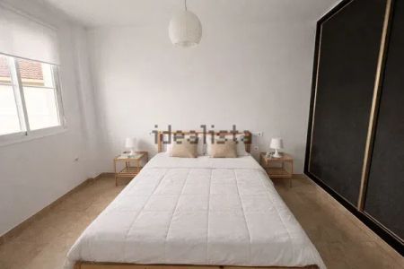 Alquiler de piso en Calle Tejares - Photo 4