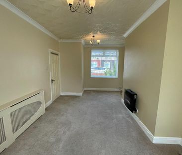 2 bedroom end of terrace house to rent - Photo 2