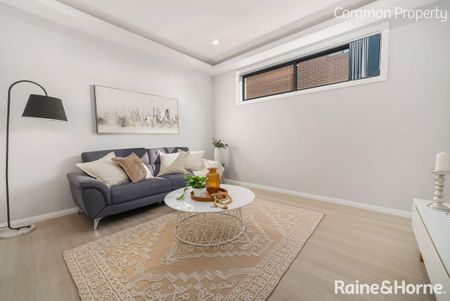 Contemporary Luxury with Premium Upgrades - Photo 3