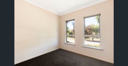 Modern Large Family Home! - Photo 3