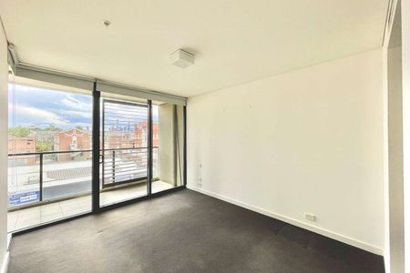 Two Bedroom Apartment with a Huge Balcony - Photo 3