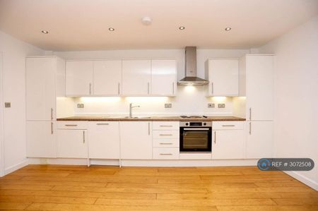 2 bedroom end of terrace house to rent - Photo 4