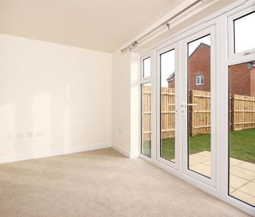 2 bedroom end of terrace house to rent - Photo 1