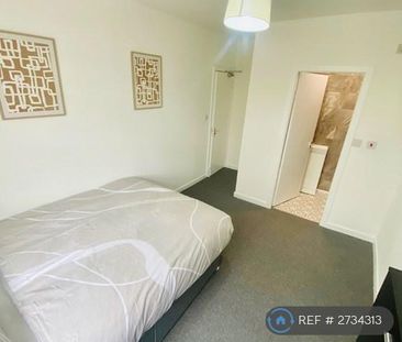 1 bedroom in a house share to rent - Photo 2