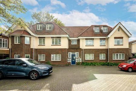 2 bedroom flat to rent - Photo 2
