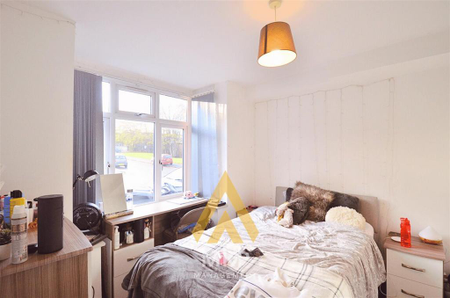 7 bedroom terraced house to rent - Photo 4