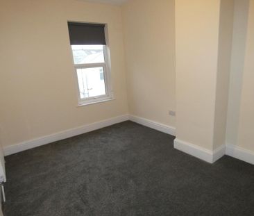 3 bedroom property to rent - Photo 3
