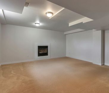 For Lease - 2299 Glazebrook Circle, Oakville, Ontario - Photo 6