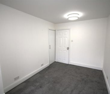 4 bedroom house to rent - Photo 3