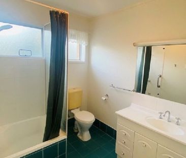 Cozy Unit - Hop Skip & Jump to Clontarf Waterfront - Photo 6