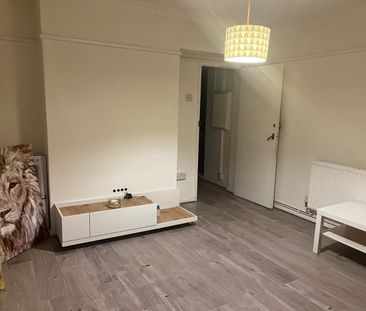 Room in a Shared Flat, Seeley Drive, SE21 - Photo 3