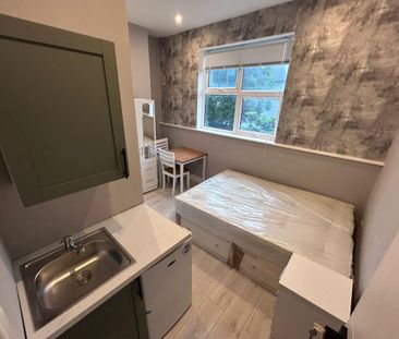 Studio Flat, Amhurst Road, E8 - Photo 2