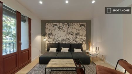 2 room luxury Apartment for rent in Barcelona, Catalonia - Photo 2