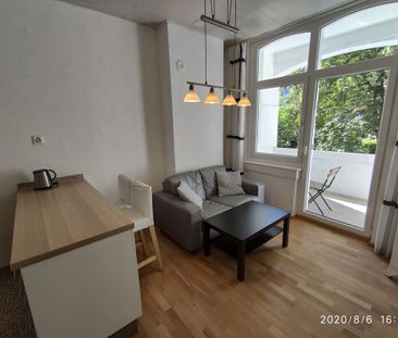 Appartement meublé de 1,5 pièce Art Nouveau dans un endroit calme e... - Foto 4