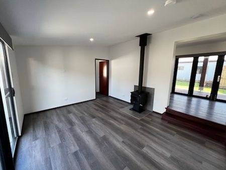 Brand New Modern Studio - Packed with Features - Photo 2
