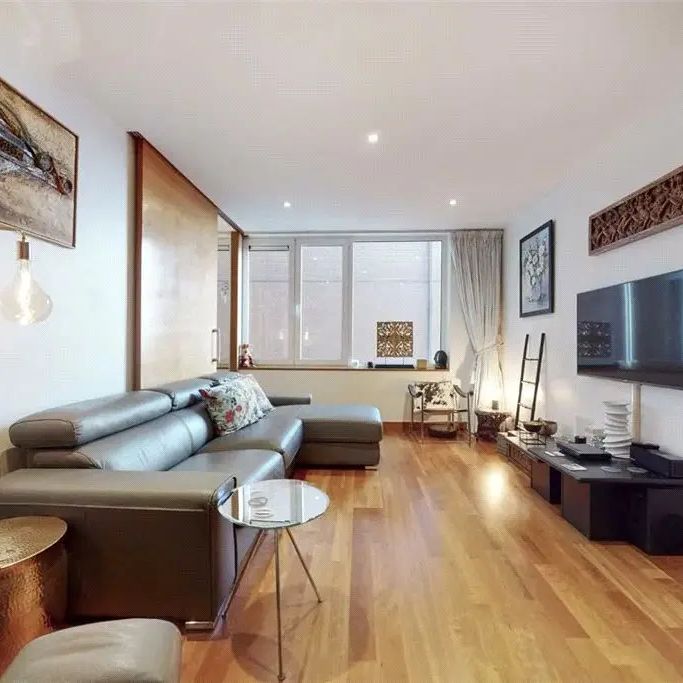 1 bedroom flat in 34 St. Johns Wood Road - Photo 1