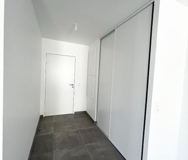 Location Appartement 3 pièces 64m² - Photo 3