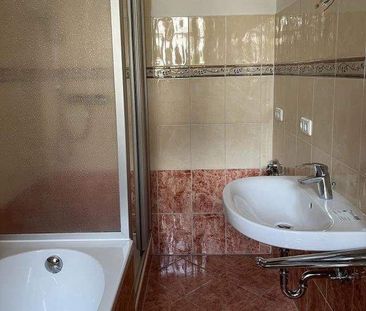 Perfekte Wohnung mit vorteilhafter Raumaufteilung für die kleine Fa... - Photo 1
