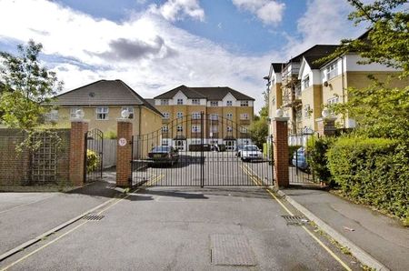 Hillary Drive, Isleworth, TW7 7EG - Photo 5