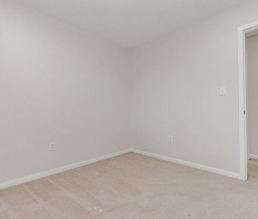 For Lease - 106 Narrow Valley Crescent, Brampton, Ontario - Photo 4