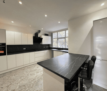 Hartley Avenue, Leeds, LS6 - Photo 3 | Rentumo