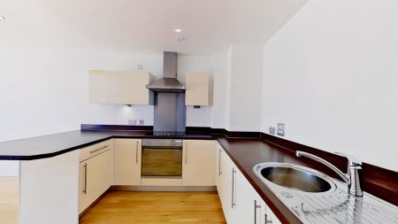 2 Bed 1 Bath - Photo 2