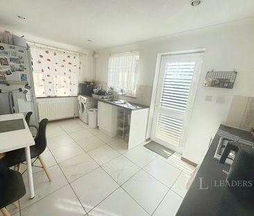 2 bedroom bungalow to rent Church Street, Haslingfield, Cambridge, ... - Photo 6