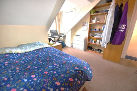 3 bedroom House in Royal Park Road, Leeds - Photo 3