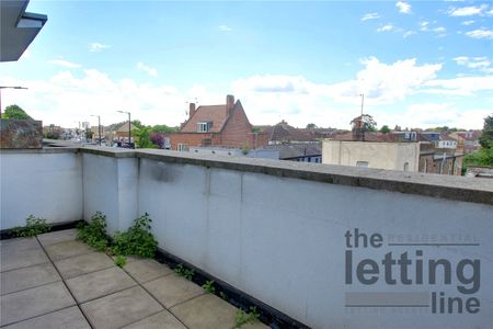 Hertford Road, Enfield, Middlesex, EN3 5UA - Photo 4