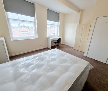 2 Bed Student Accommodation - Photo 2