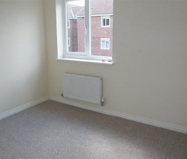 Kings Walk, Mansfield, NG18 - Photo 1