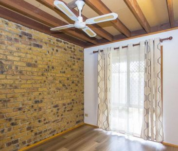 Three Bedroom Home Located Near Public Transport - Photo 3