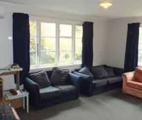 Lovely three bedroom home plus sleepout - Photo 1