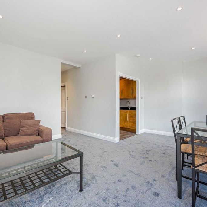 1 bedroom flat to rent - Photo 1