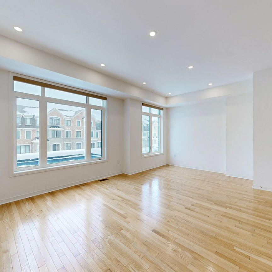 For Lease - 91 William F Bell Parkway, Richmond Hill, Ontario - Photo 1