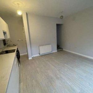 Broadstone Way, Bradford, BD4 - Photo 3