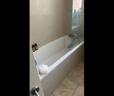 Room in a Shared House, Melrose Avenue, NW2 - Photo 5