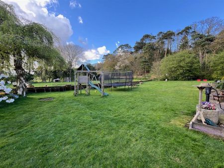4 bedroom detached house to rent - Photo 3